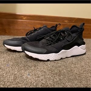 Women’s Air Huarache by Nike
